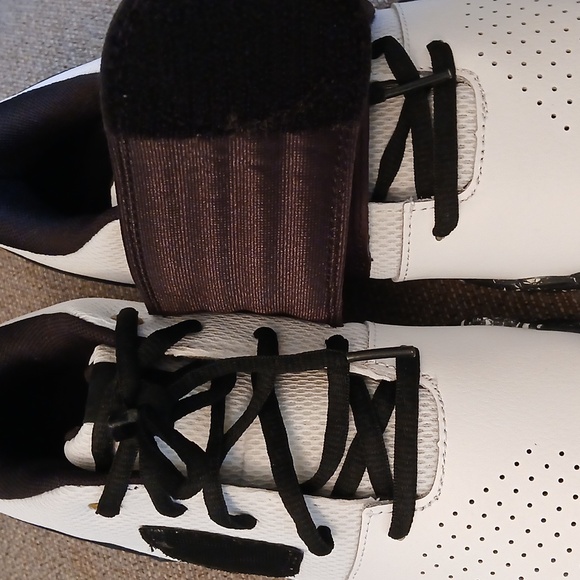 NEW Under Armour GS Zone Black and White Basketball Athletic Shoes, Sz 7 Youth - Picture 5 of 8